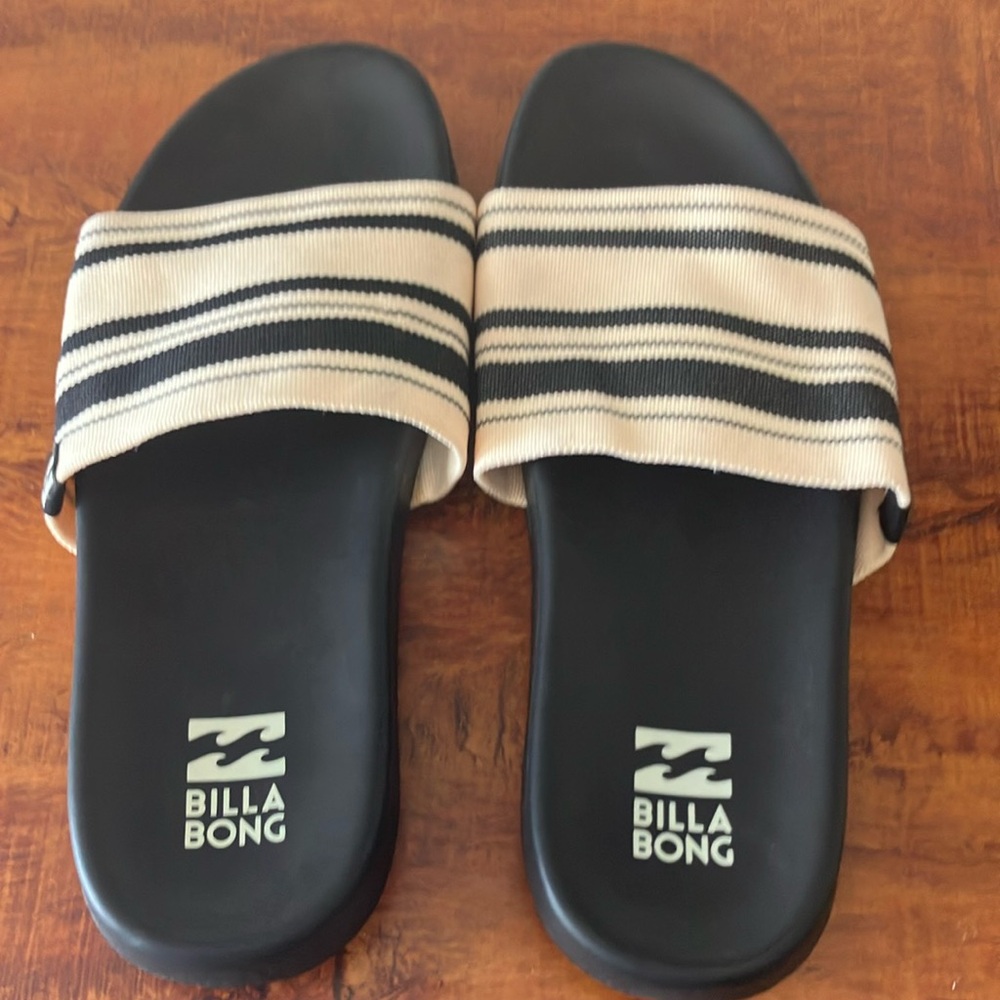 Billabong surf retreat sandals size 6